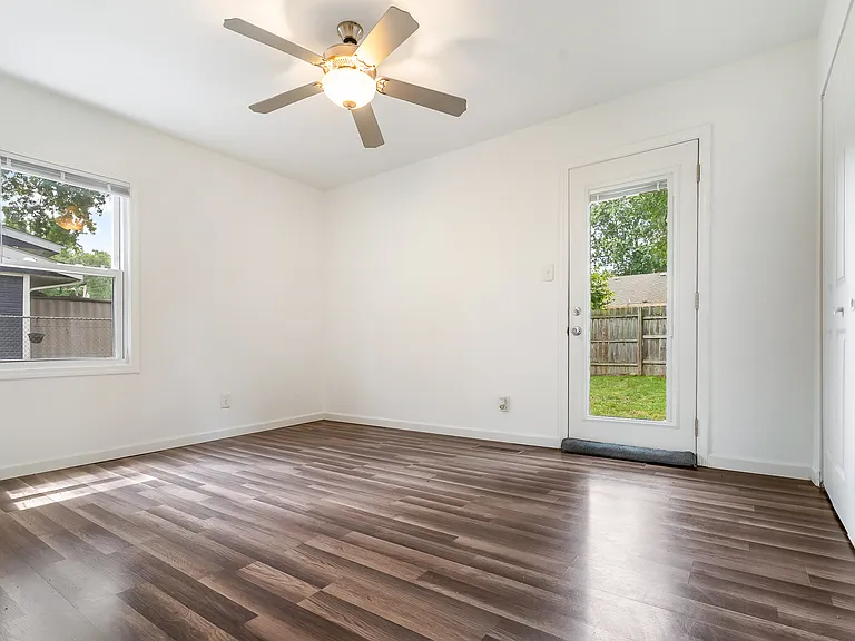 2360 Arrow St — Photo 24
