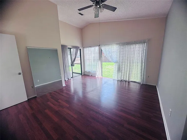 6256 Gardenview Ct — Photo 13