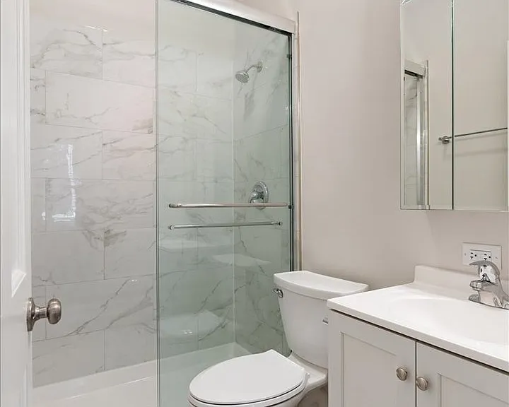 2742 N Seminary Ave #CH2 — Photo 11