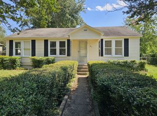 305 W Oliver Ave, Gladewater, TX 75647