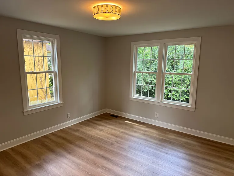 3027 Lindsay St — Photo 3