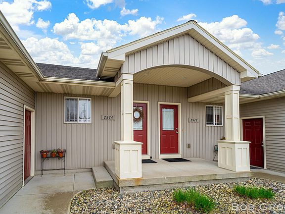 3rd image of 2572-74 60th St SE