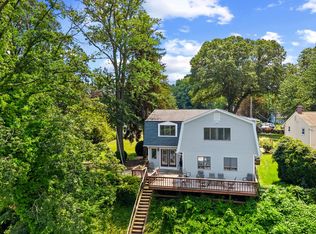 7578 Beach Dr, Pasadena, MD 21122