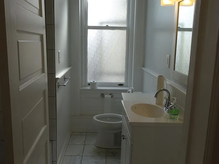 220 Graham St — Photo 24