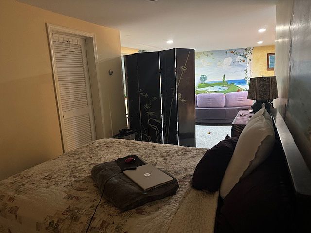 Thiis is the bedroom area.....