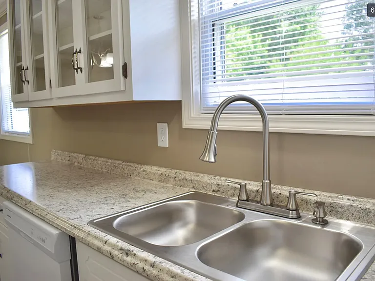 442 Appleton Dr — Photo 8