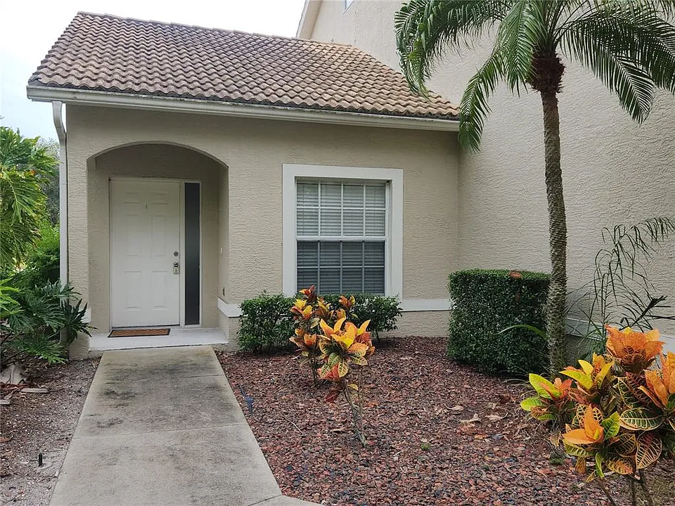6872 Fairview Ter #101