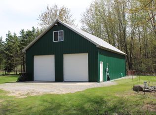 2954 N Carter Rd, Pinconning, MI 48650