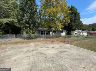 111 S 4th St, Cochran, GA 31014