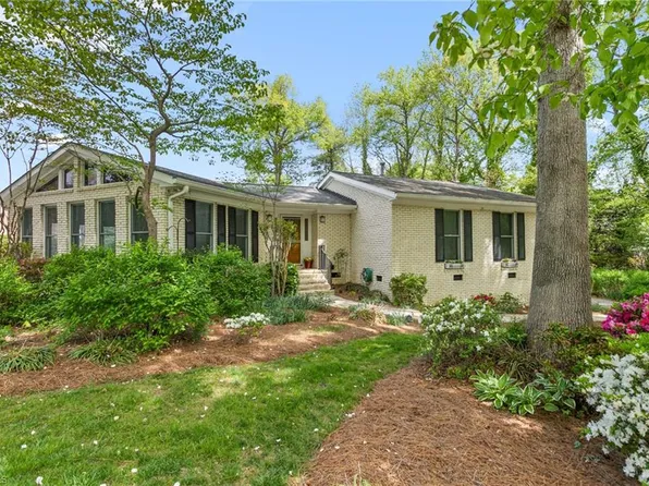 313 Westridge Dr, Burlington, NC 27215