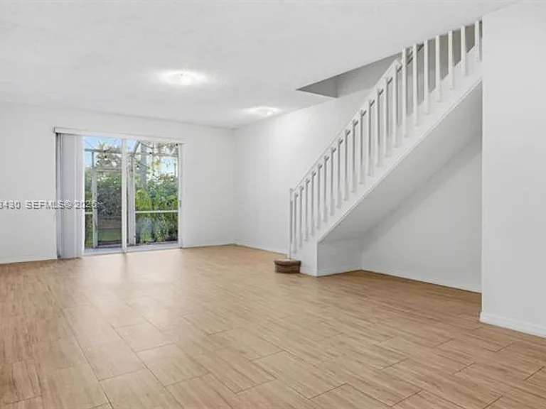 2066 Madeira Dr #Townhouse 2066 — Photo 9