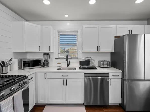 (undisclosed Address), New Britain, CT 06053