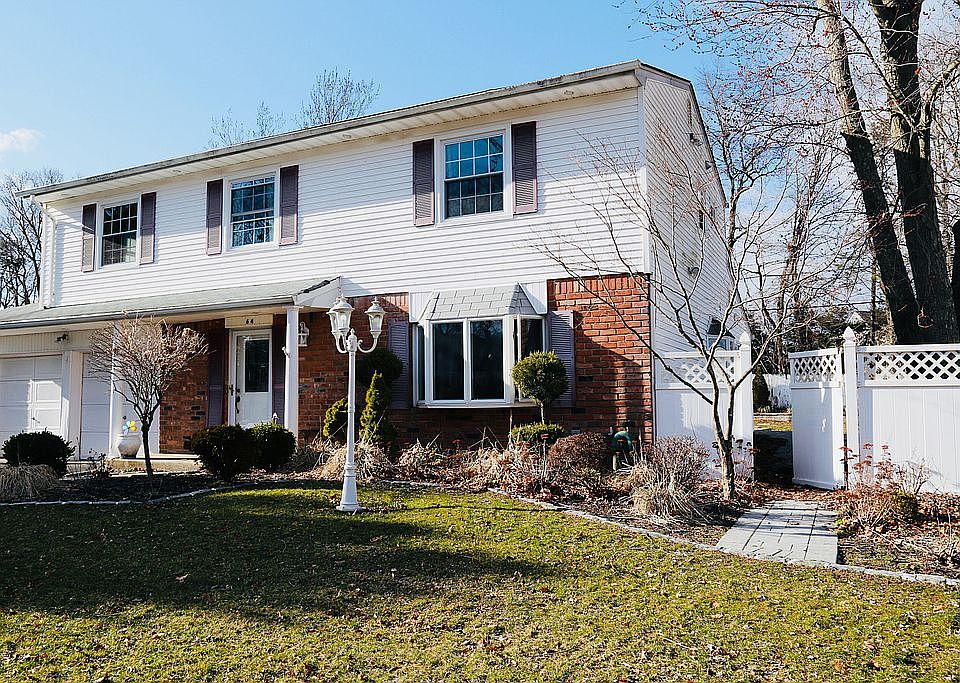 1st image of 64 Fairfax Dr