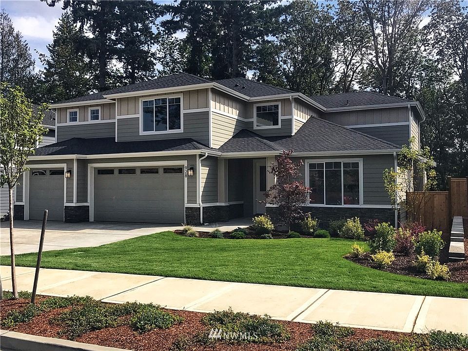1st image of 928 10th Pl NW Place NW