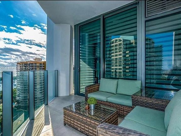 4th image of 2831 S Bayshore Dr #1504