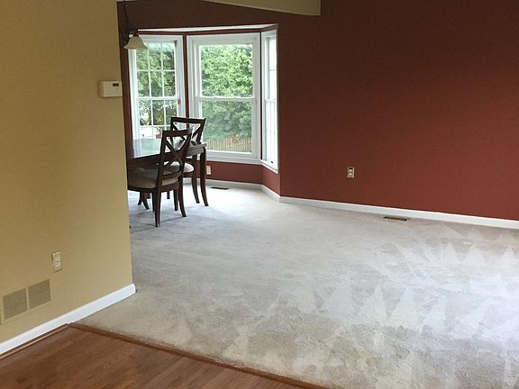 5th image of 612 High Plain Dr