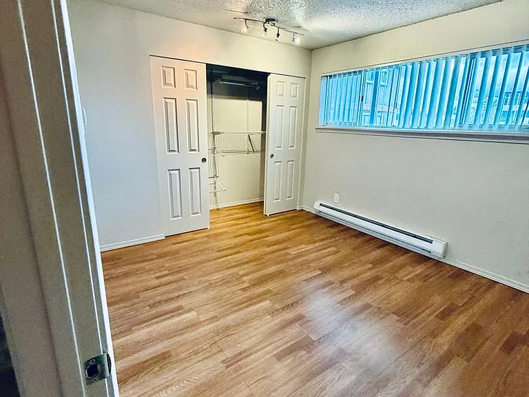 3430 Renton Pl S — Photo 22