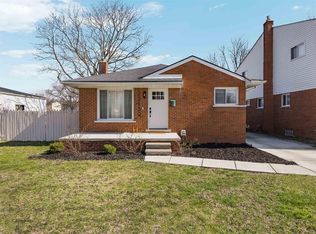 23139 Deziel St, Saint Clair Shores, MI 48082