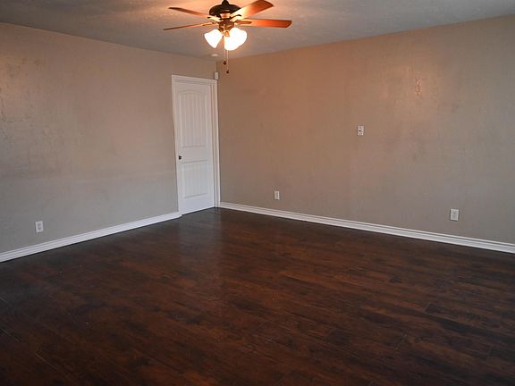 2nd image of 4604 Stanford Ave