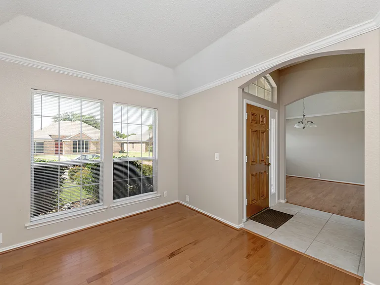 10613 Brandenberg Dr — Photo 8
