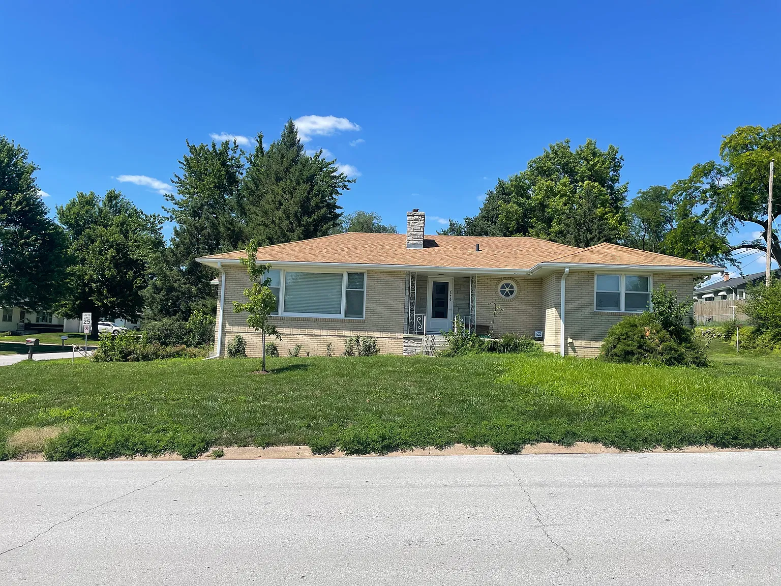 3 bed, 1678 sqft, $2,400 — Photo 1
