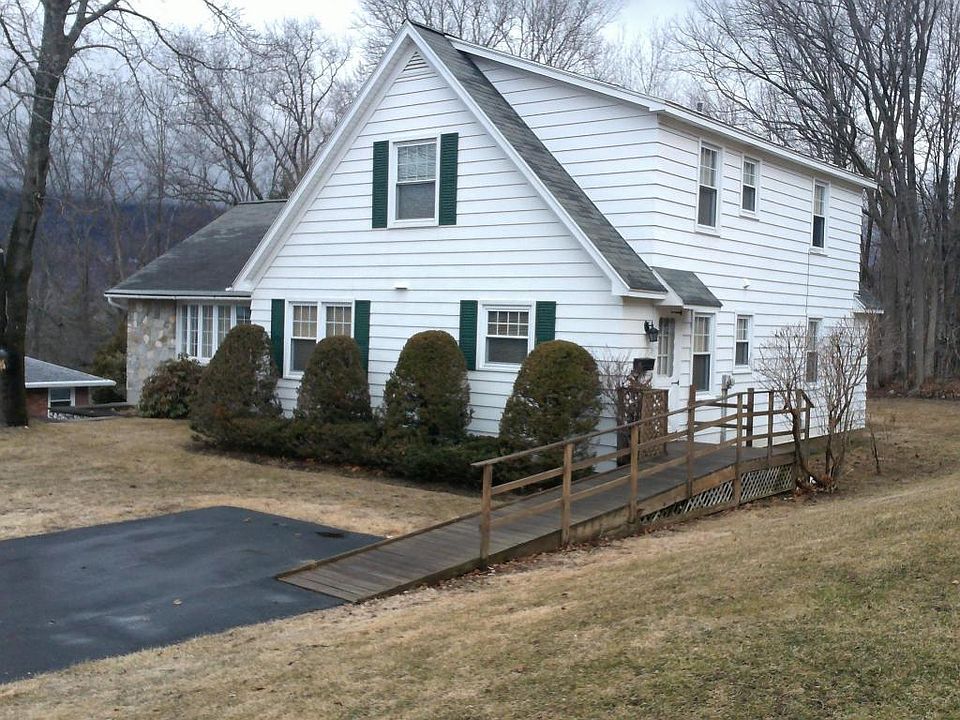 2nd image of 12 E Orchard Ter