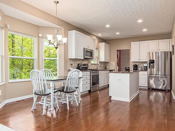 5th image of 314 Stamford Dr