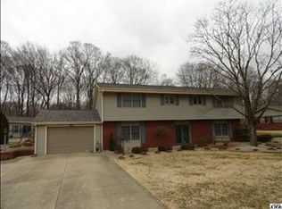 629 Whittier Dr, Seymour, IN 47274