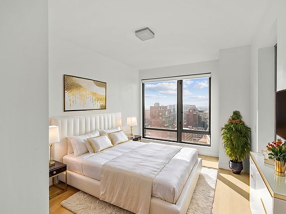 2nd image of 13835 39th Ave APT 15H
