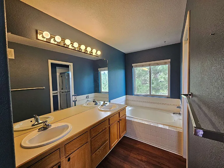 6697 S Forest Way #B — Photo 7
