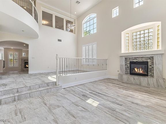4th image of 482 Dynacraft St