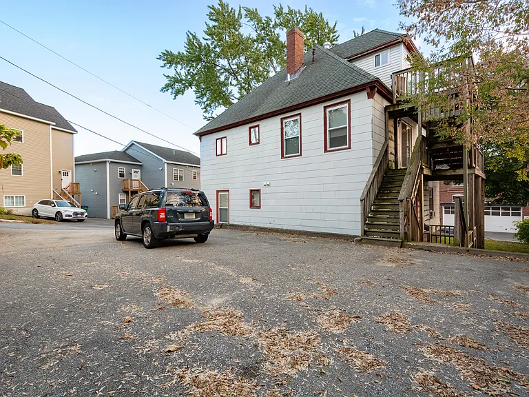 47 Shaw St #B — Photo 13
