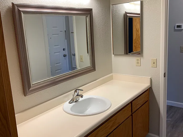 2577 Westberry Dr — Photo 17