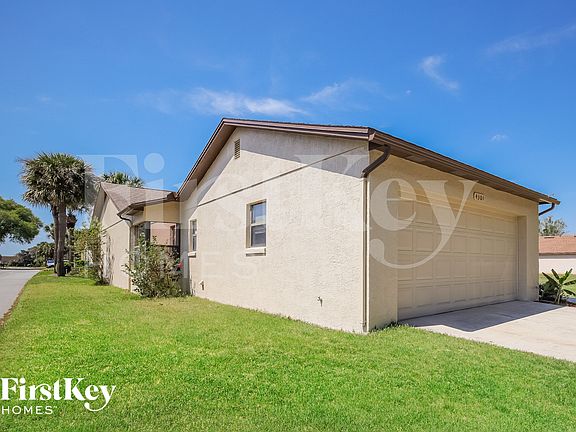 2nd image of 4301 Larrys Lagoon