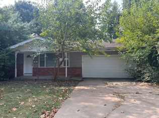 1108 W Edgewood St, Springfield, MO 65807