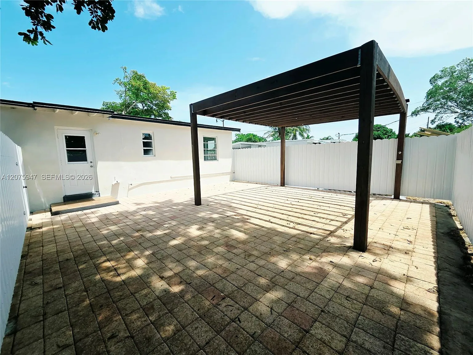 Pompano Beach Highlands 2 — Photo 2