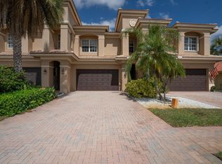 211 Catania Way, Royal Palm Beach, FL 33411