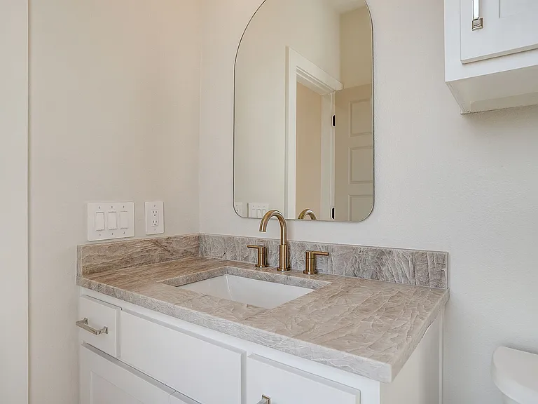 2820 Weisenberger St #102 — Photo 29
