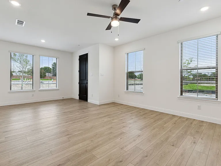 2845 Maidenhair Ln — Photo 14