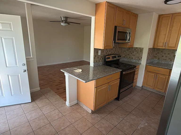 3501 Fairview Dr #1 — Photo 5