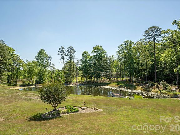 4th image of 231 Allen Rd