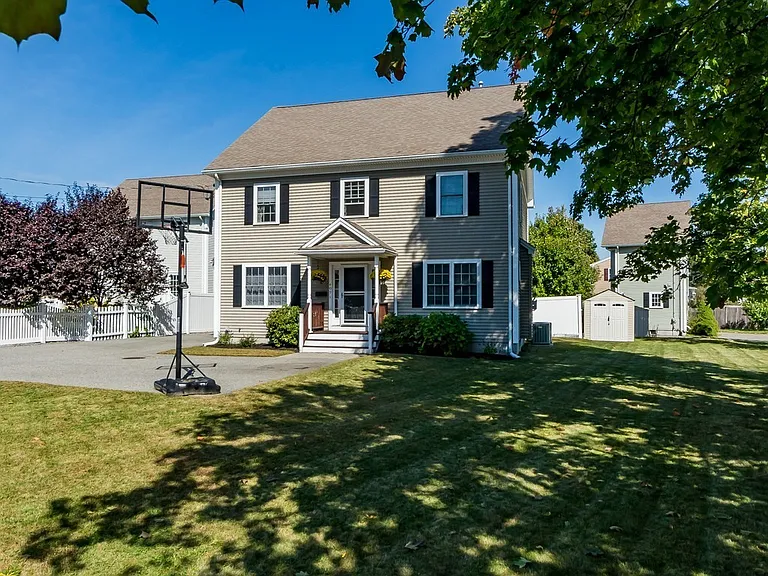 409 Lincoln St — Photo 1