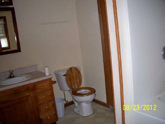 5th image of 46 Custer Dr