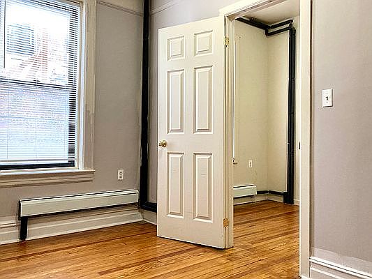 5th image of 233 Maujer St #1F