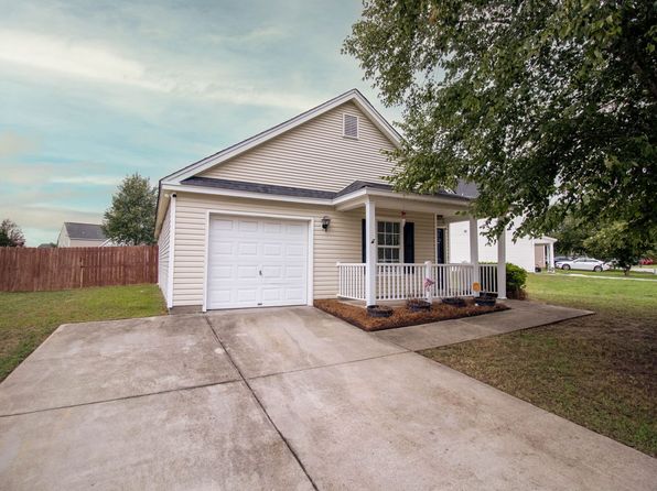 1214 Waverly Place Dr