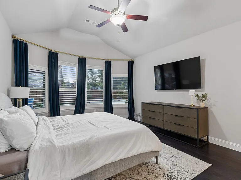 7909 Bonham Cv — Photo 16
