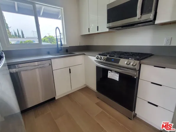6503 Geyser Ave, Valencia, CA 91355