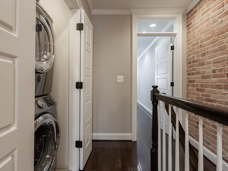 922 S Clinton St — Photo 12