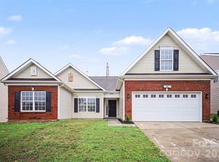 7941 Mossycup Dr, Charlotte, NC 28215