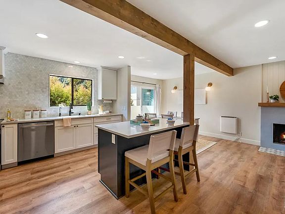 5th image of 1121 Chino St APT 5